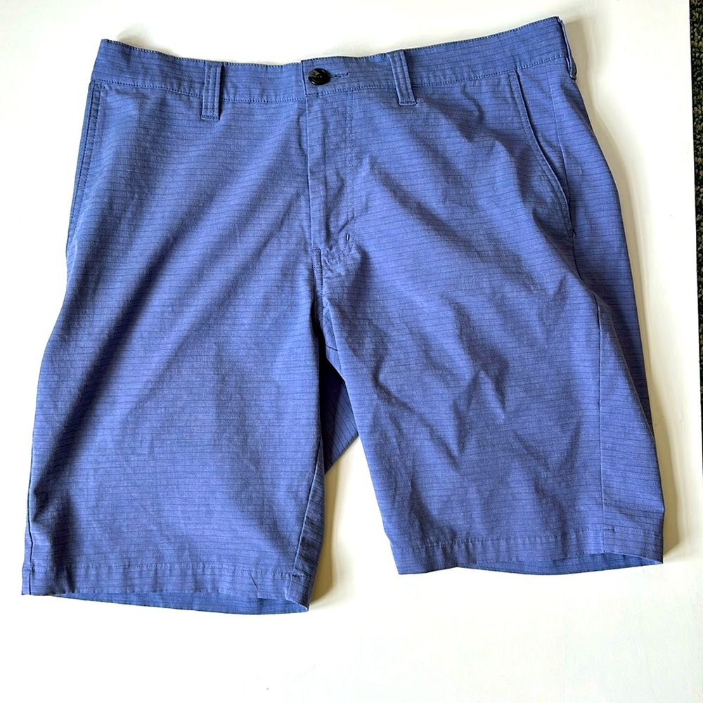 Travis Mathew men’s golf shorts